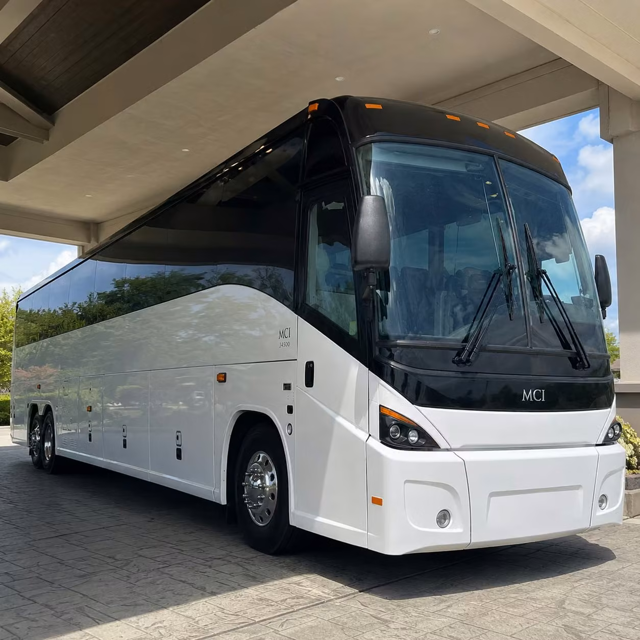 keep corporate event transportation in atlanta organized and on time